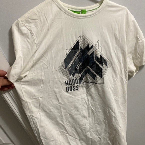 Hugo boss tshirt - Picture 1 of 3